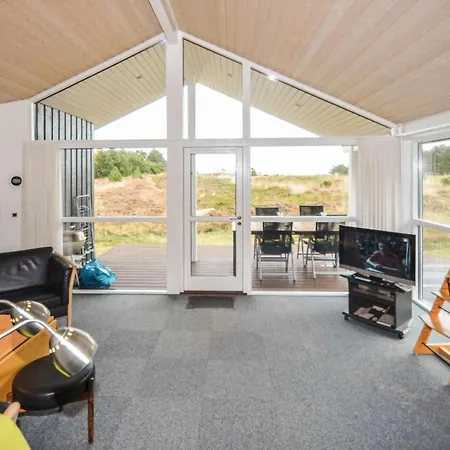 Holiday home 3 Bedroom Pet Friendly In