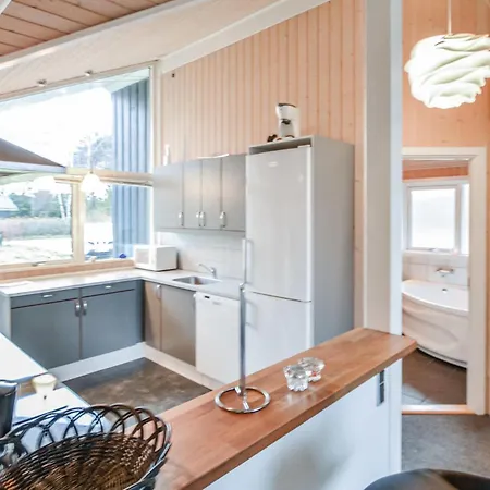 3 Bedroom Pet Friendly In